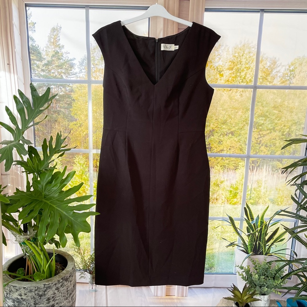 ELIZA J. Womens' Black Sleeveless V-Neck Dress 12